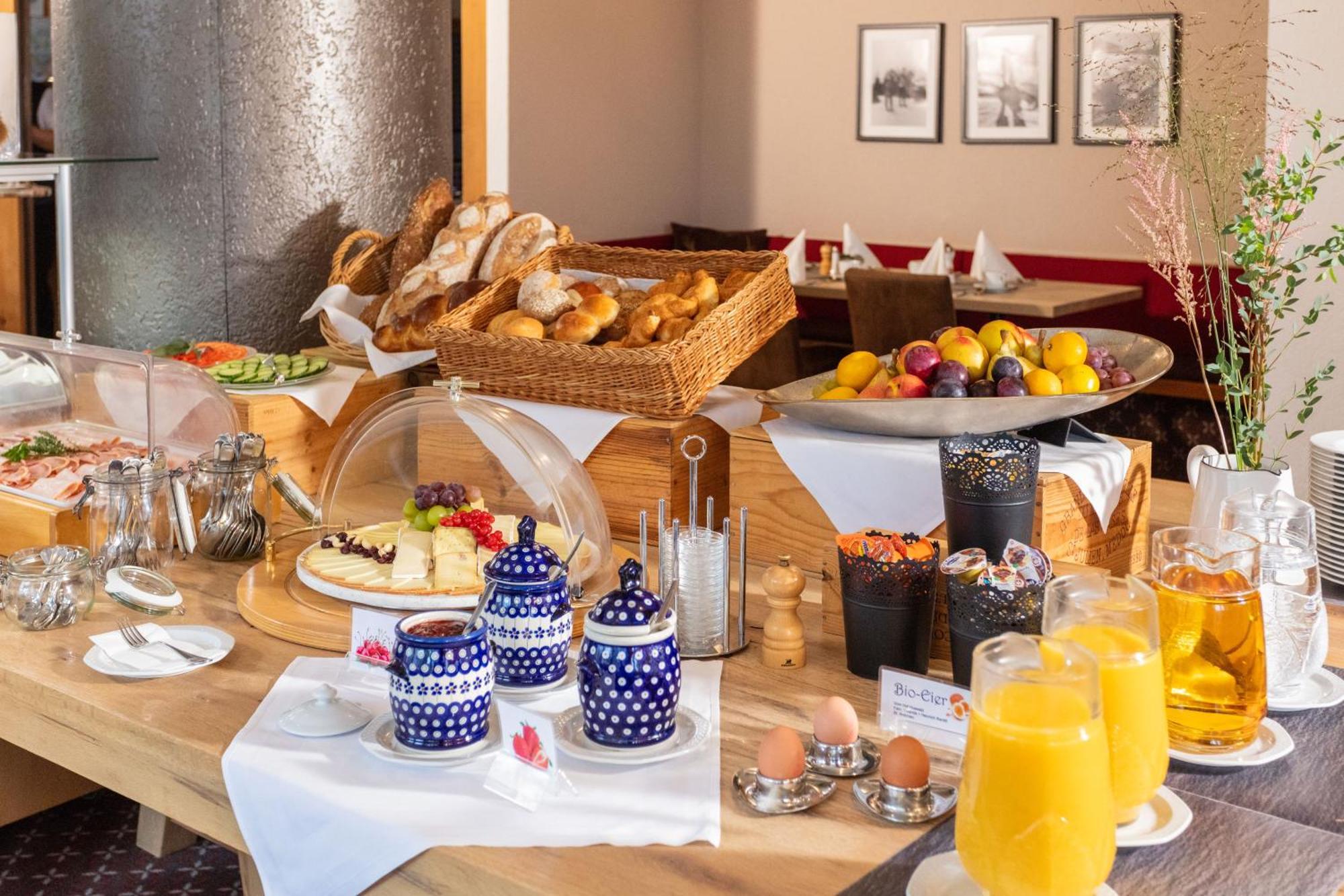 Hotel Sport Клостерс Экстерьер фото
